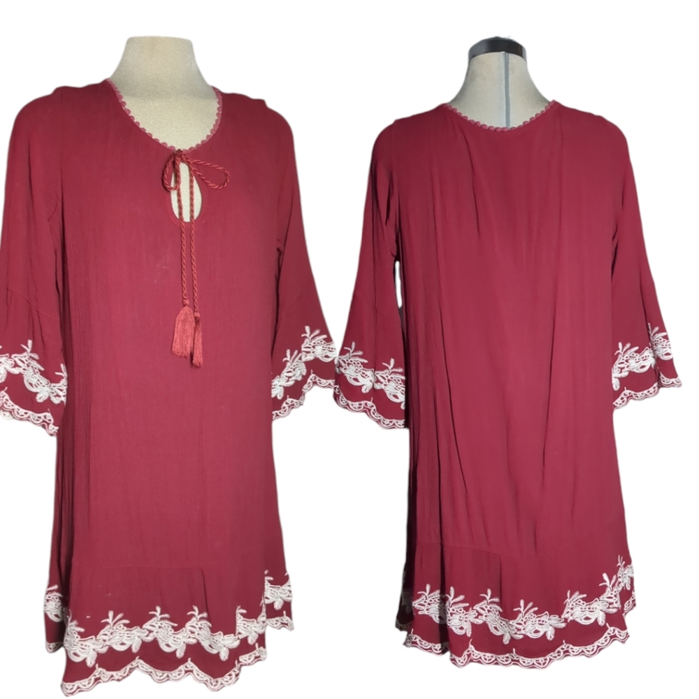 Vinotinto Dark Red and white Lace  Embroidered Size L